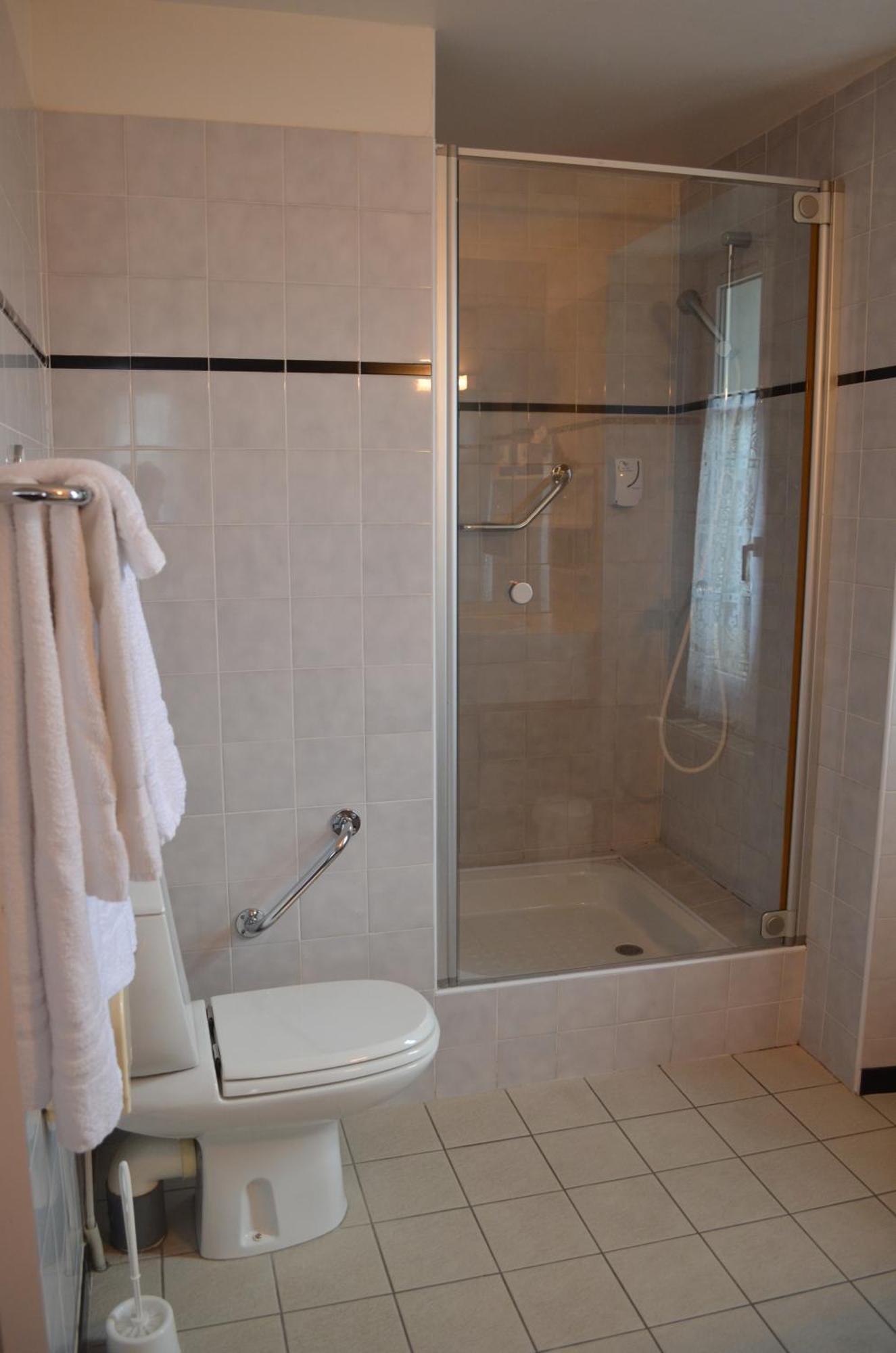 Hotel Le Beau Site แซ็ง-ปิแอร์-เดอ-ชาร์ตรูส ห้อง รูปภาพ
